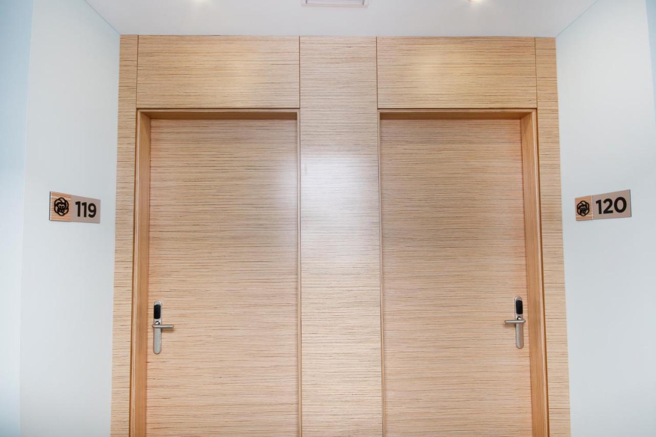 מונסטריו Hotel Leo מראה חיצוני תמונה
