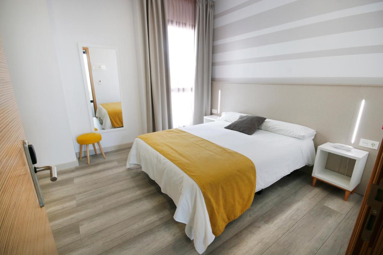 מונסטריו Hotel Leo מראה חיצוני תמונה