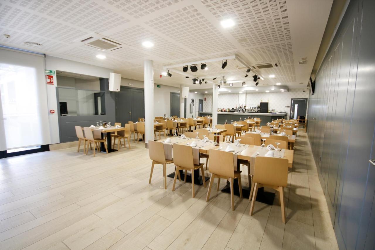 מונסטריו Hotel Leo מראה חיצוני תמונה