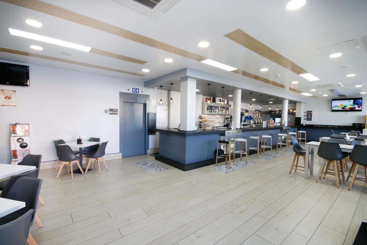 מונסטריו Hotel Leo מראה חיצוני תמונה