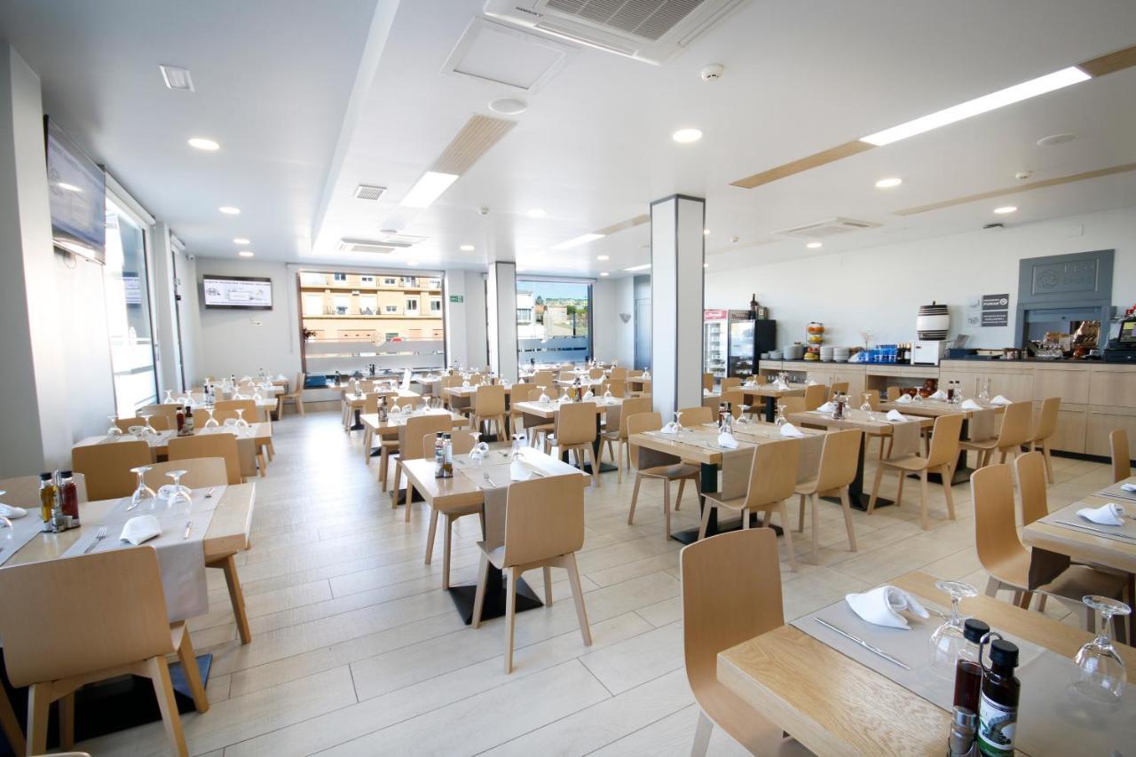 מונסטריו Hotel Leo מראה חיצוני תמונה