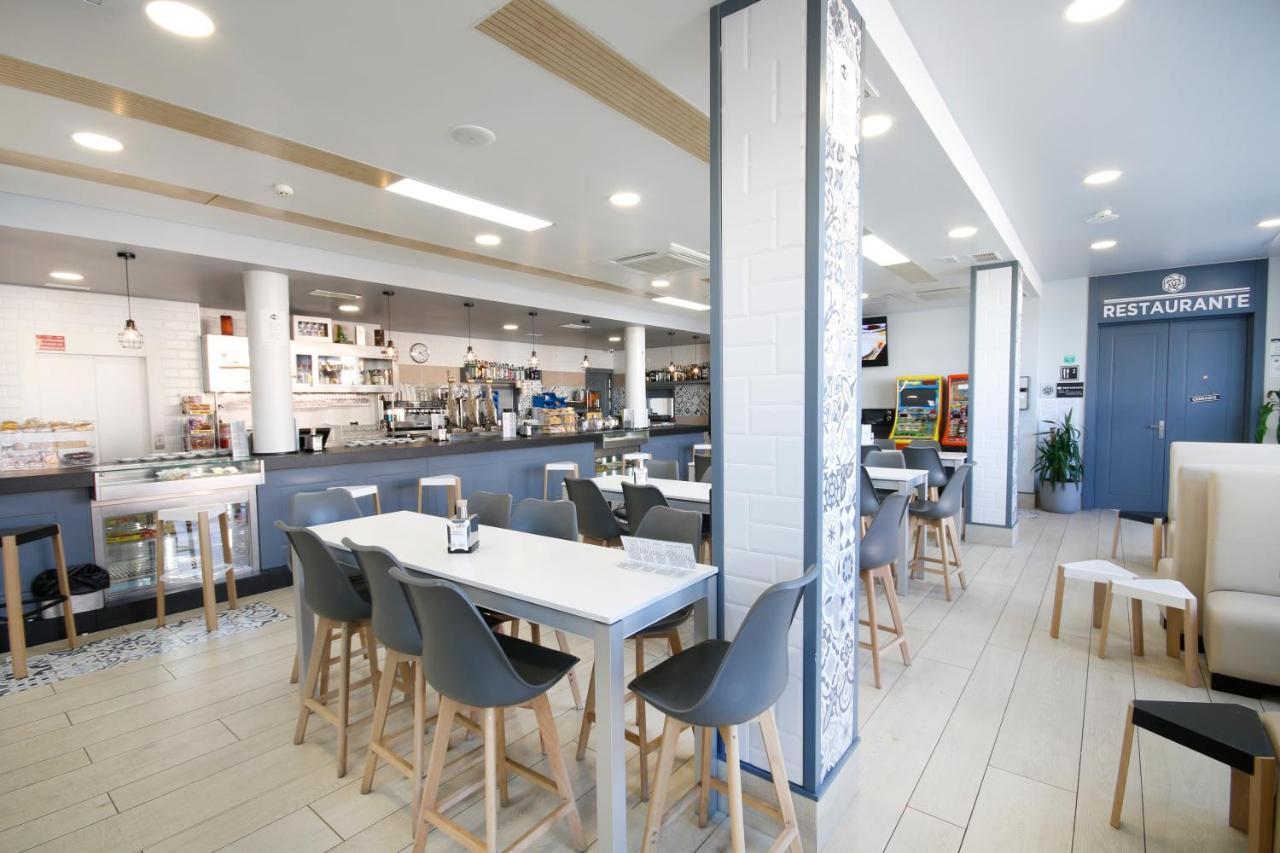 מונסטריו Hotel Leo מראה חיצוני תמונה