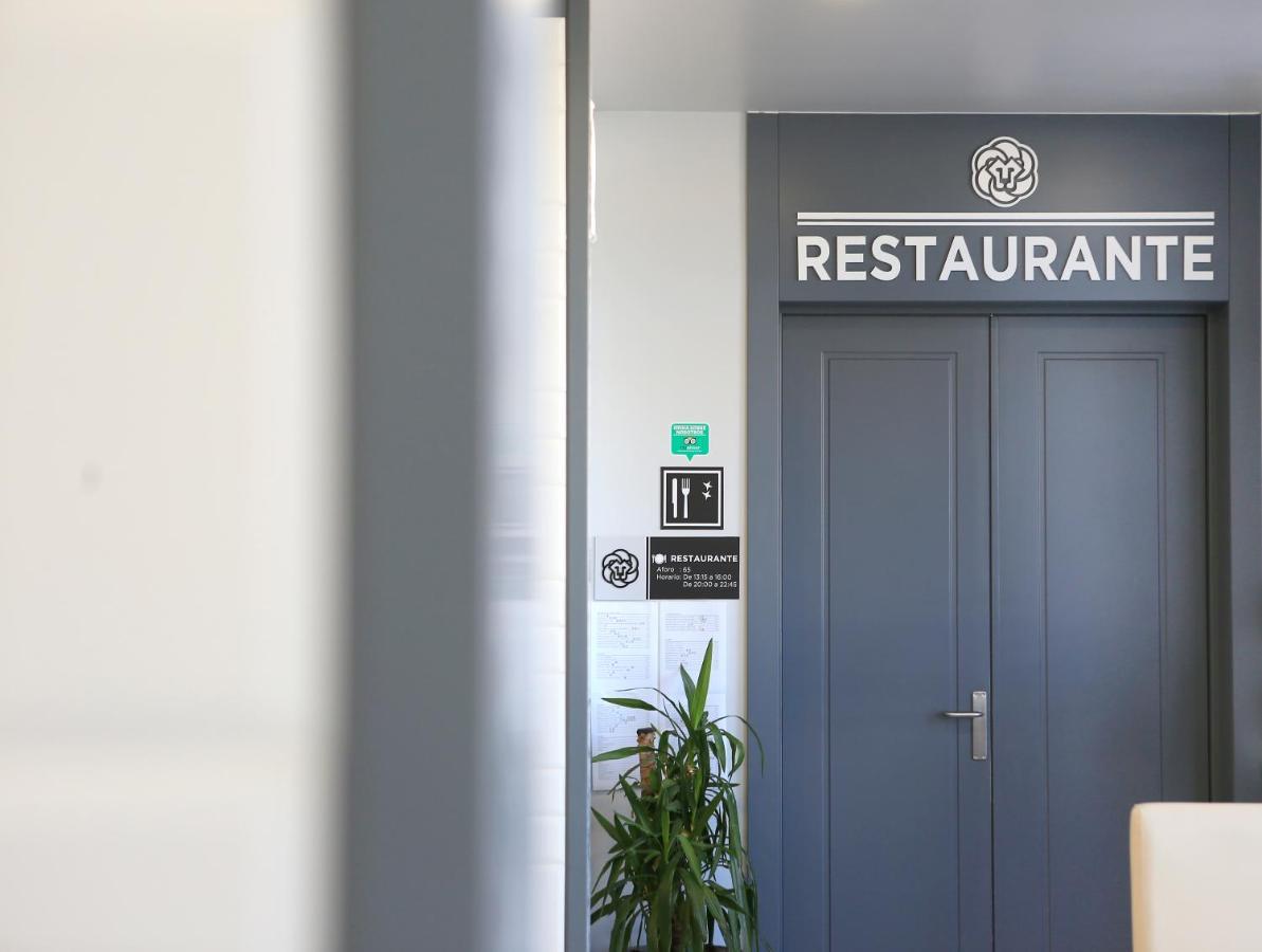 מונסטריו Hotel Leo מראה חיצוני תמונה