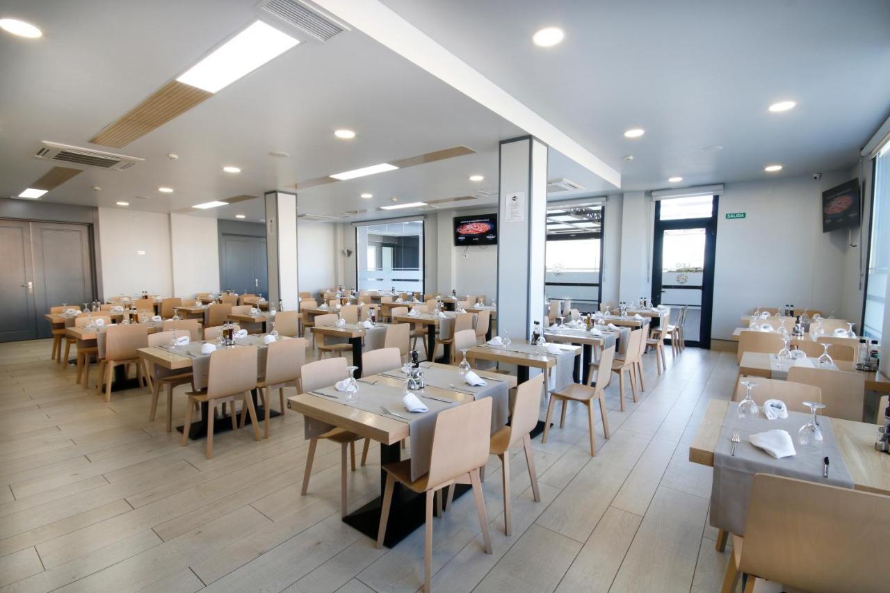 מונסטריו Hotel Leo מראה חיצוני תמונה