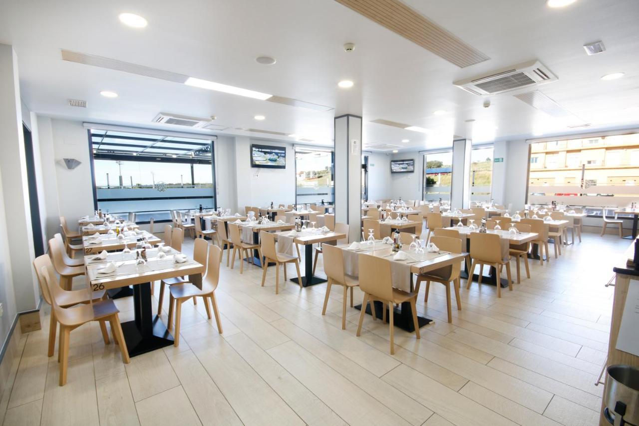מונסטריו Hotel Leo מראה חיצוני תמונה