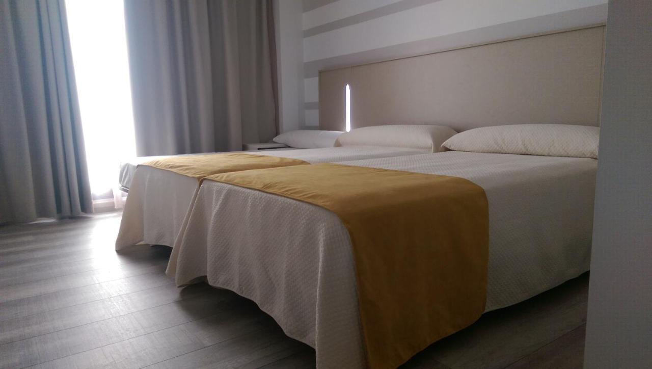 מונסטריו Hotel Leo מראה חיצוני תמונה
