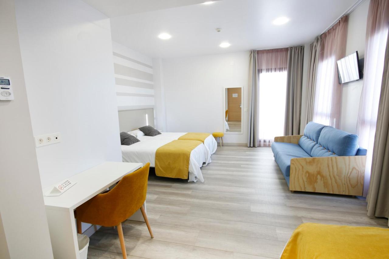 מונסטריו Hotel Leo מראה חיצוני תמונה
