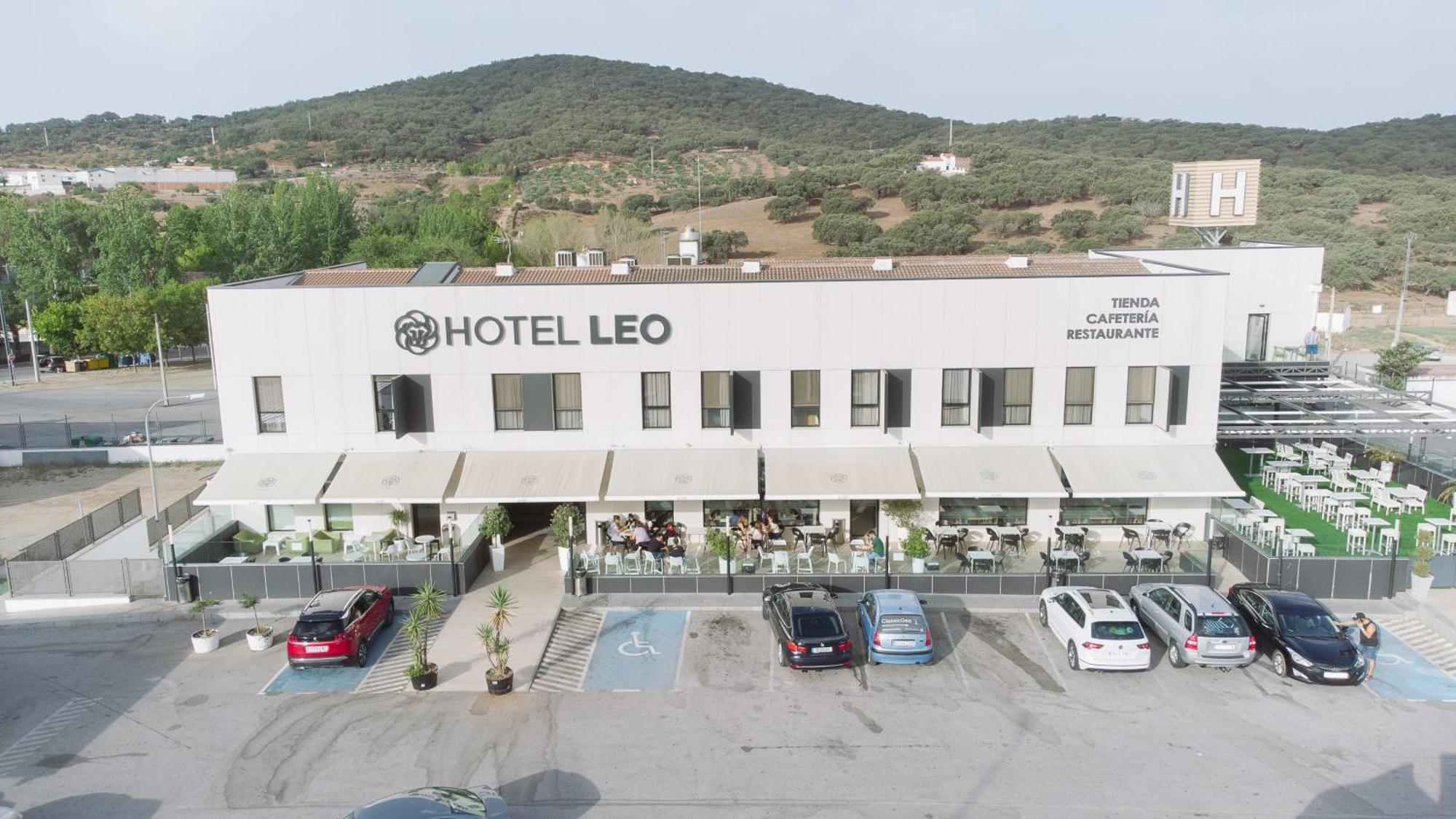 מונסטריו Hotel Leo מראה חיצוני תמונה