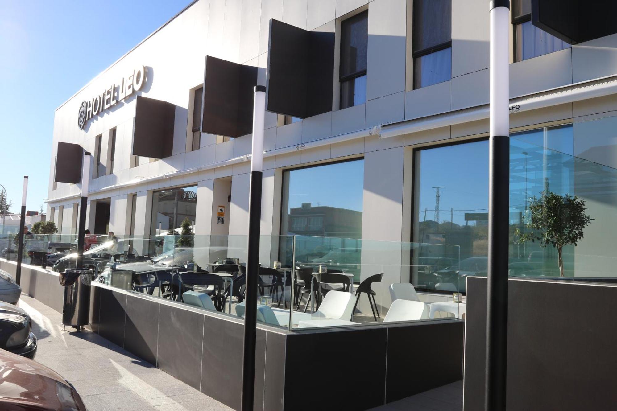 מונסטריו Hotel Leo מראה חיצוני תמונה