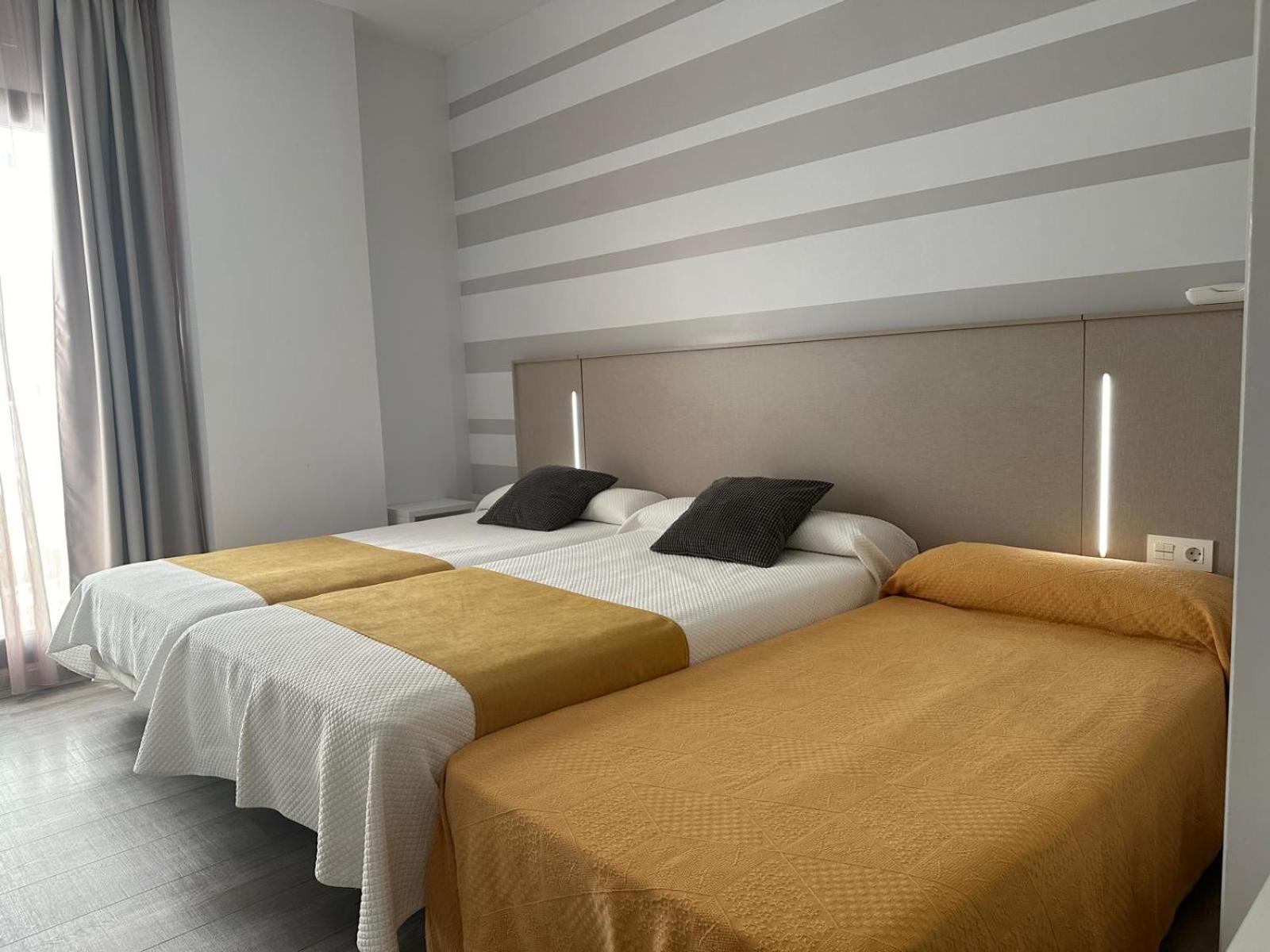 מונסטריו Hotel Leo מראה חיצוני תמונה